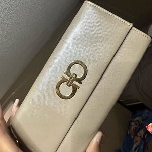 Salvatore Ferragamo TAN Saffiano Leather Continental Wallet AUTHENTIC